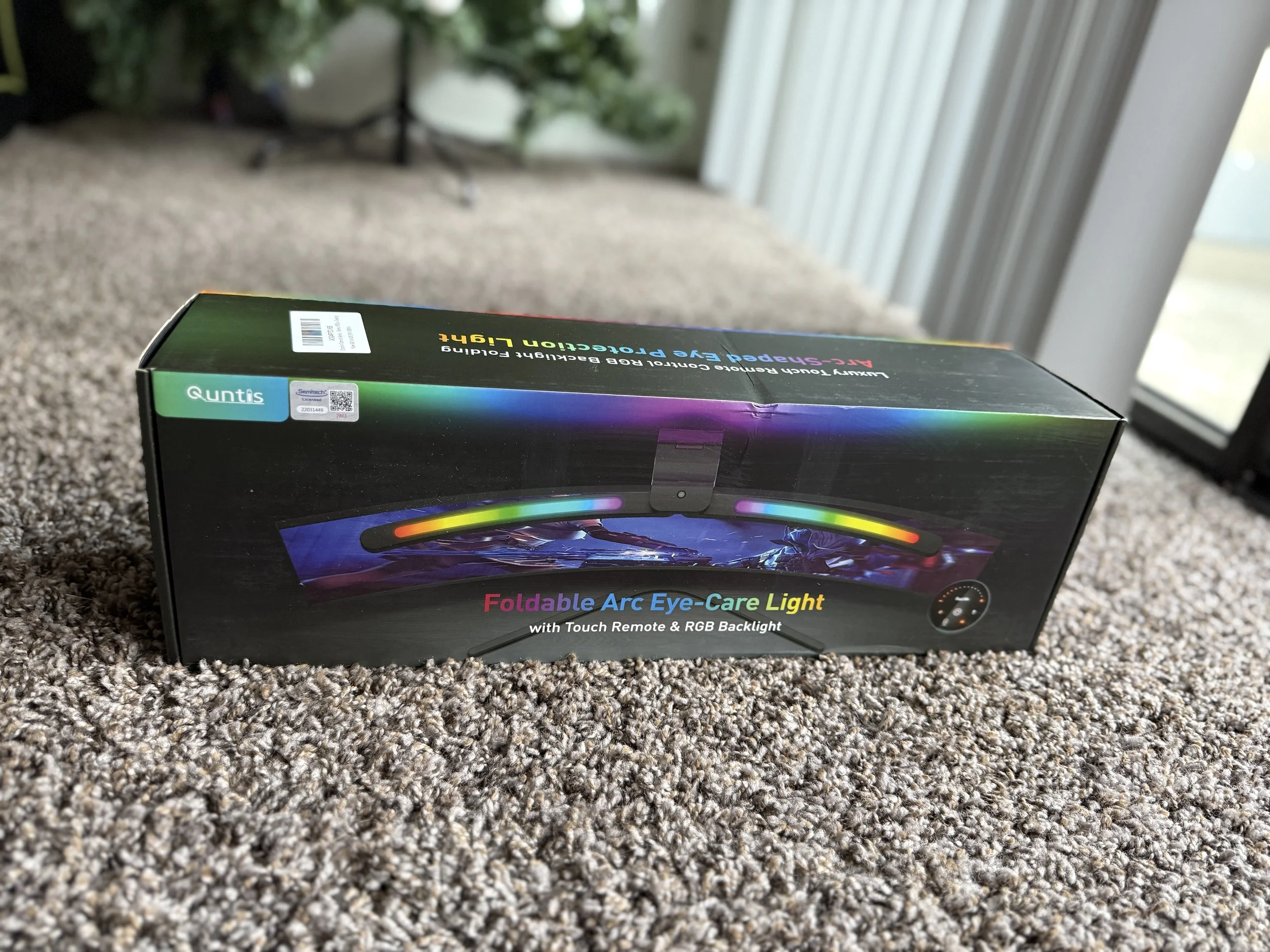 Quntis Foldable Dual-Head Monitor Light Bar Review: A Great Upgrade for Late-Night Desk Sessions