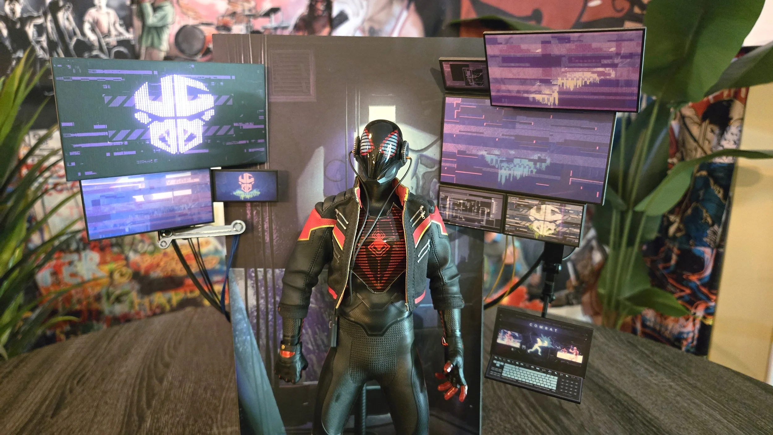 Miles Morales 2020 Suit Sixth Scale Collectible Figure by Hot Toys: Overview and Hands-On Impressions