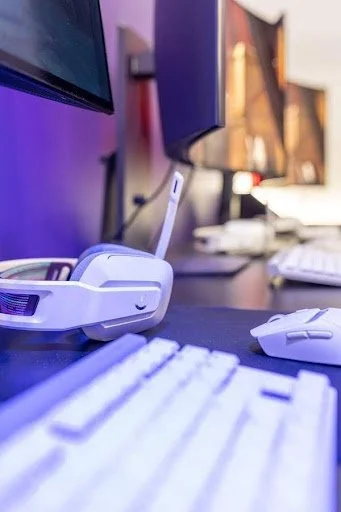 Quick Tech Review Roundup: Elgato 4K X, SteelSeries Arctis Nova 7, and More