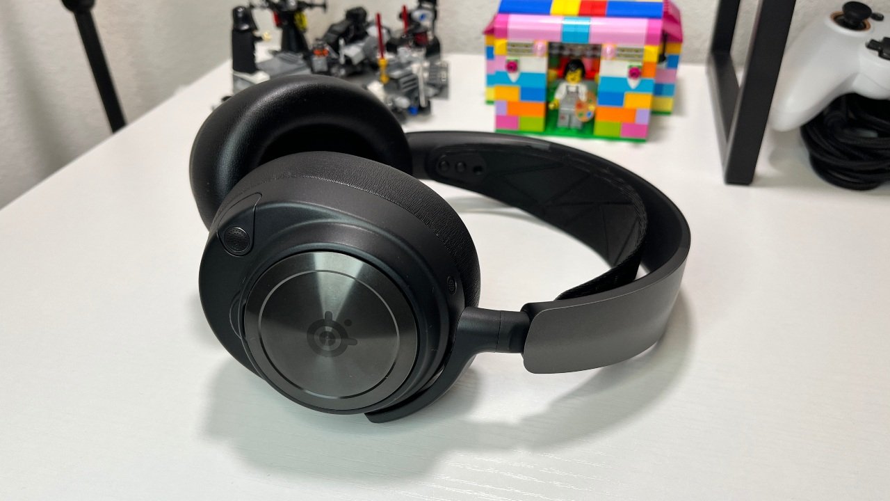 SteelSeries Arctis Nova Pro Wireless Review: Top High-End Gaming
