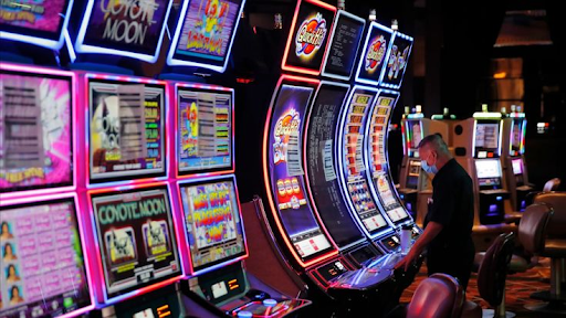 From Pixel Reels to Immersive Themes: The Evolution of Digital Slot ...