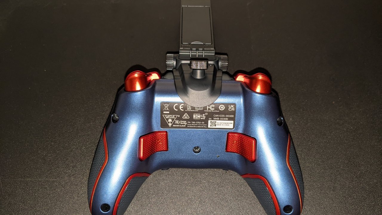 Recon Cloud Blue Magma Gaming Controller
