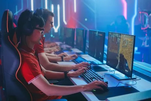 How Competitive Gaming and Esports Changed the Gaming Industry — GameTyrant