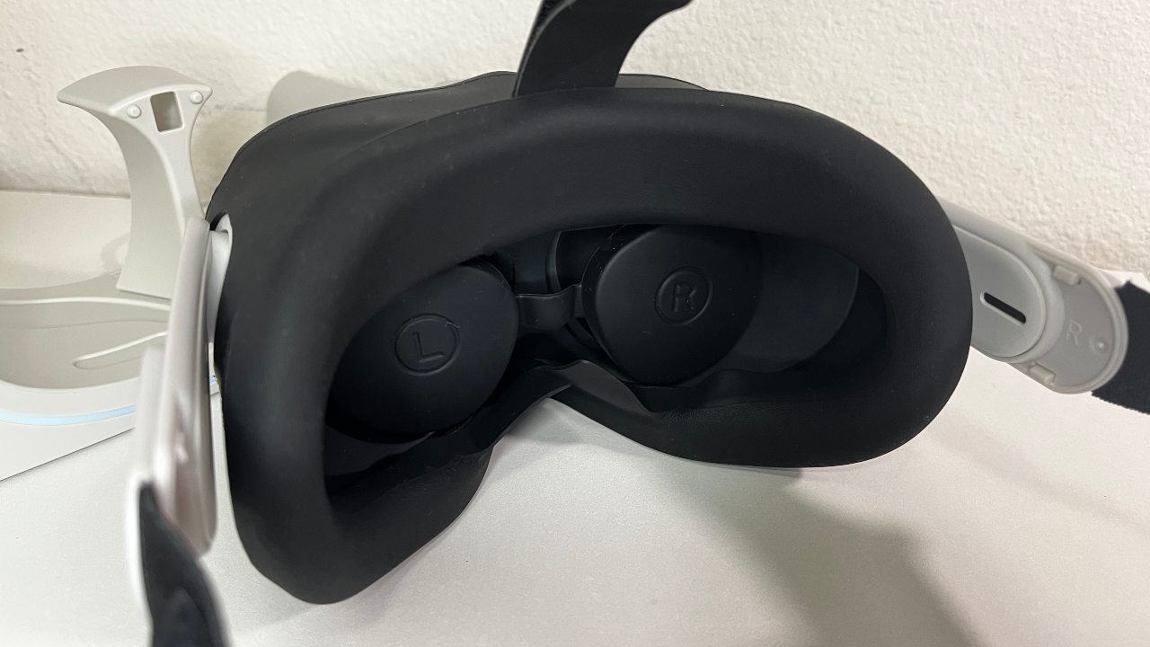 Silicone Skin Set Compatible with Oculus Quest 2 l Wasserstein —  Wasserstein Home