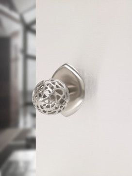  Ergo door handle install in modern London kitchen Martin Pierce Hardware Los Angeles Ca 90016