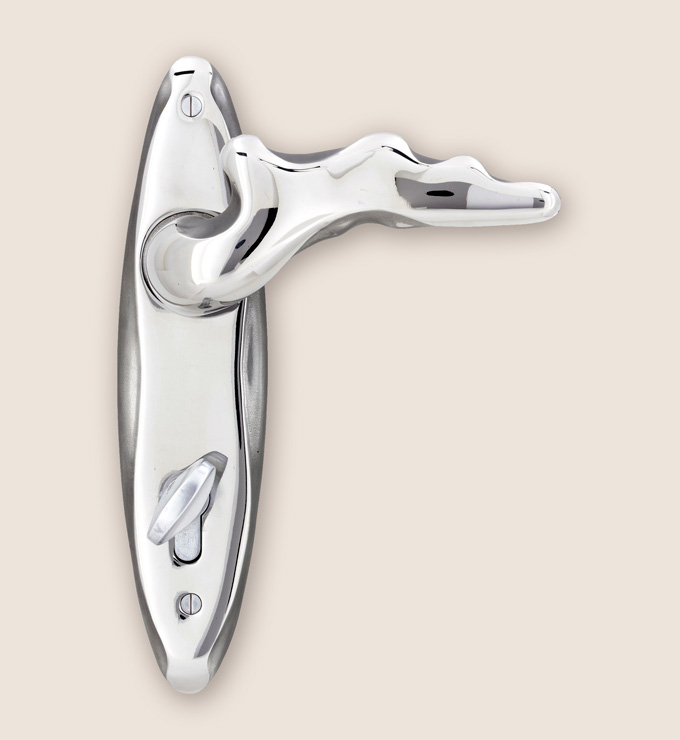 Ergo door handle in stainless steel by Martin Pierce Hardware Los Angeles CA 90016 Photo Doug Hill