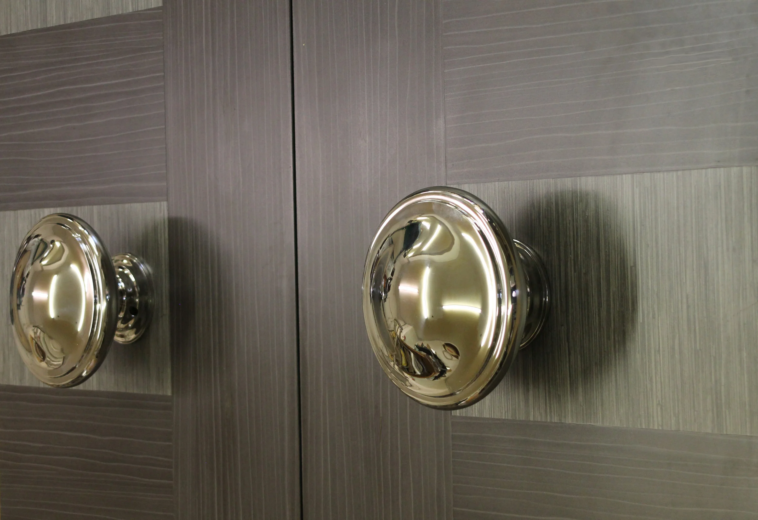 Big Knob on door 2.jpg