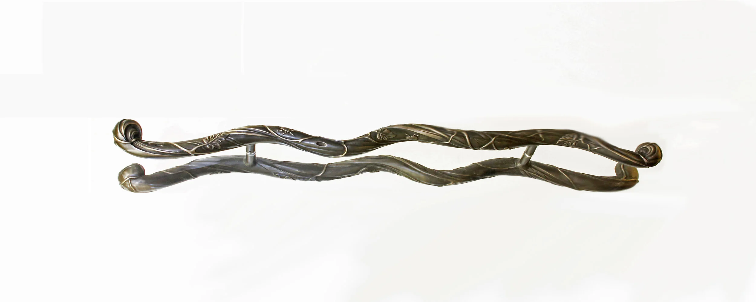 Back-to-Back Mirrored Door Handles