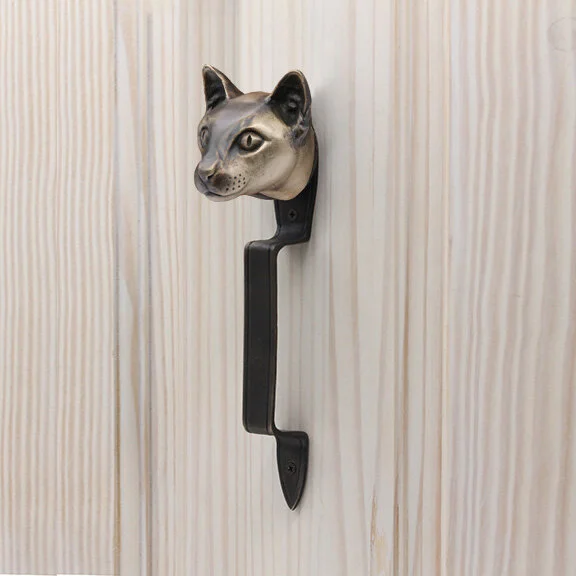 Siamies pull right.jpg