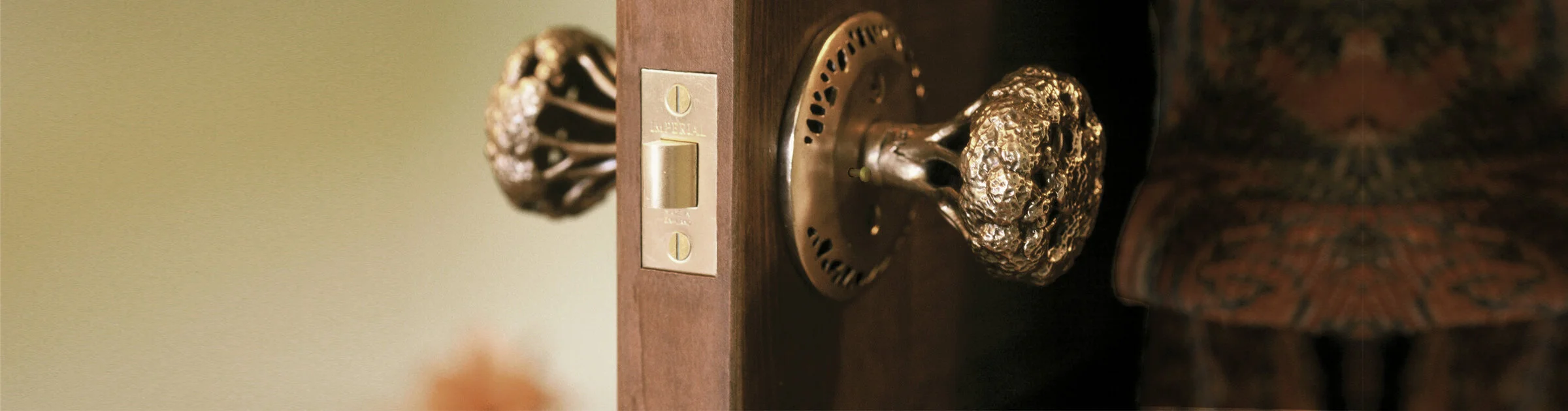 Interior Door Knobs - Passageway and Privacy doors