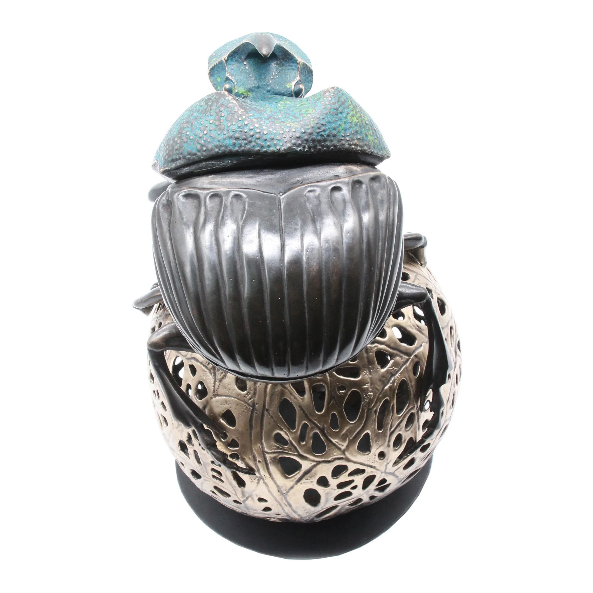 Dung Beetle on ball with base square 3.jpg