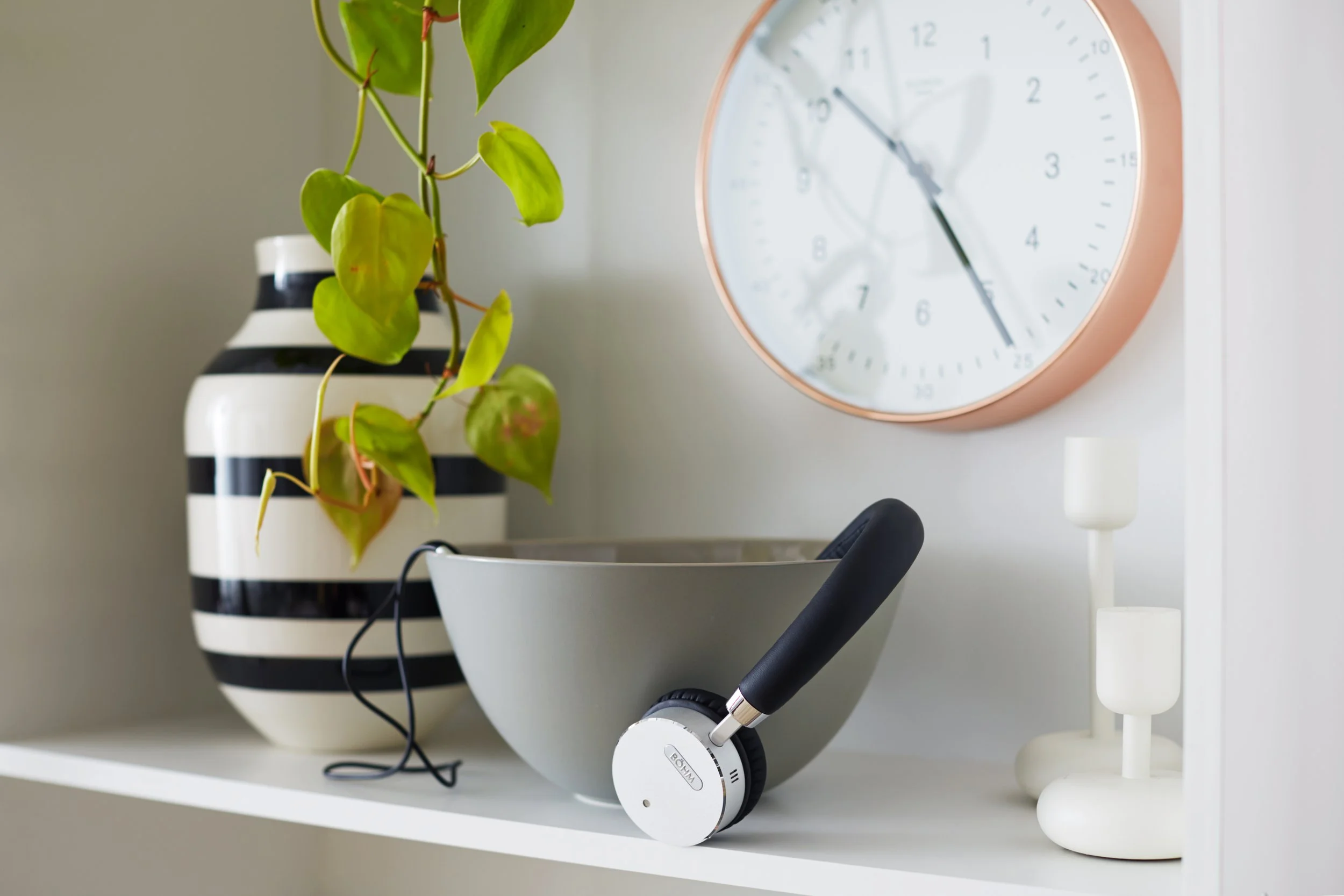 010516_WeddingRegistry_GiftGuide1_Scandinavian_686_ALT4_jw_v1.jpg