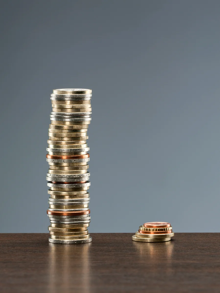 stacks-of-coins---one-big-one-small_72dpi_FW.jpg