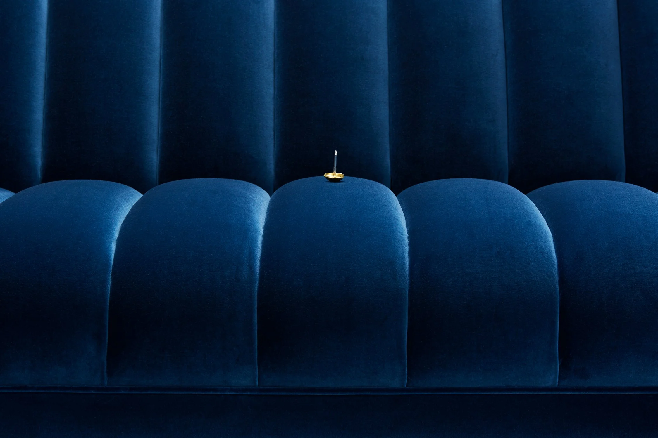 StuartScott_Fleure_3_Seater_Sofa6382 FIN copyCR.jpg