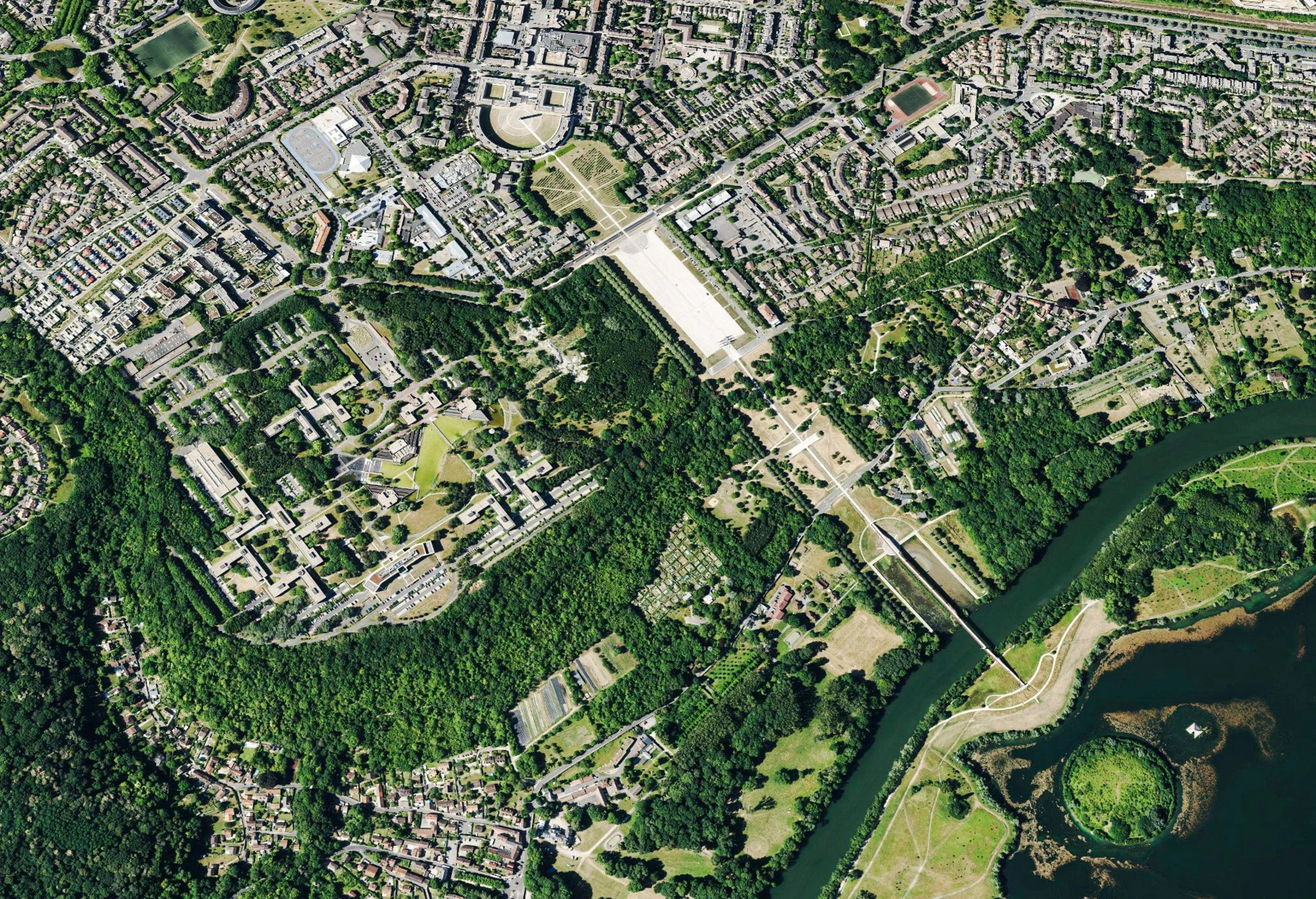 Pour le plan guide du parc St Christophe