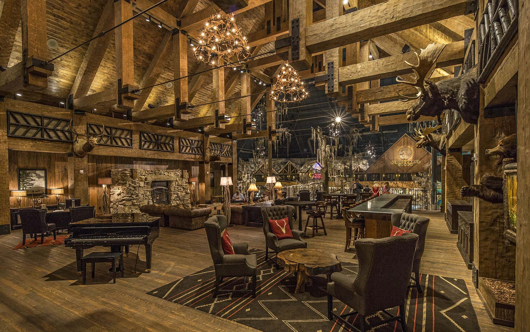 The Good Life Bass Pro Shops Big Cypress Lodge In The Pyramid