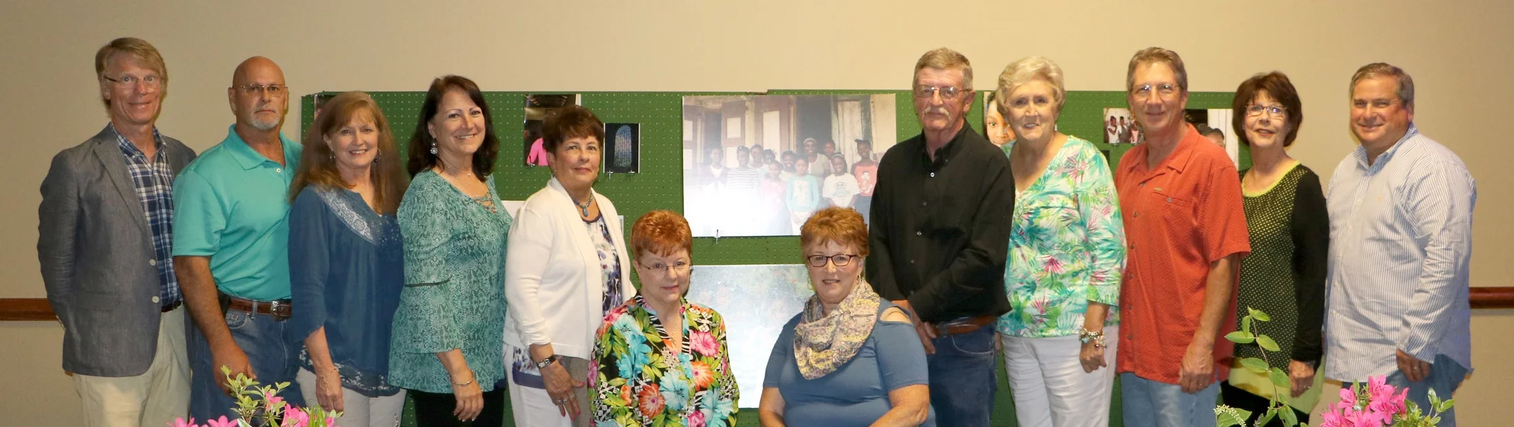 Ted Hazelhurst, Wayne Holmes, Geri Holmes, Connie Carpenter, Cathy Jarvis, Valerie Phillips, Sarah Gibson, Jimmy Gibson, Anne Sain, Ben Lifsey, Peggy Moss & Wayne Neihoff
