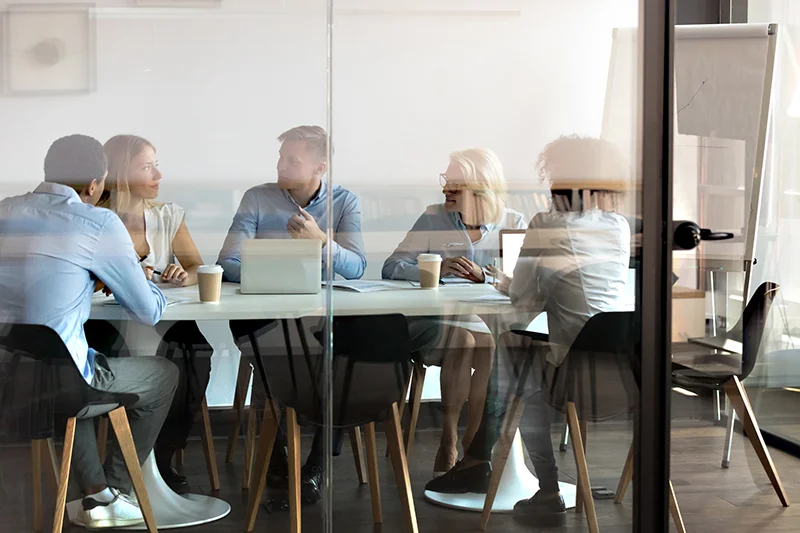 Runner's World Editors Brainstorm Ways to Add Affiliate Links to Article on Salazar Doping Ban 