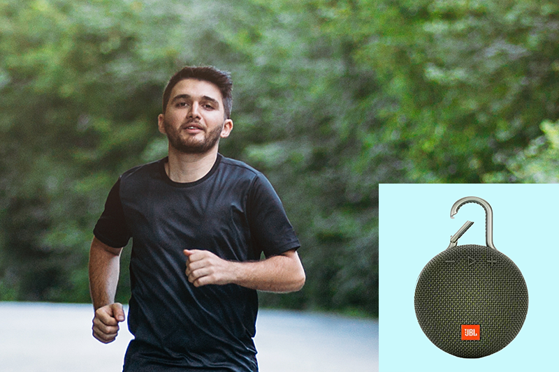 Generous Runner Shares His Music With Everyone in 30-Foot Radius 