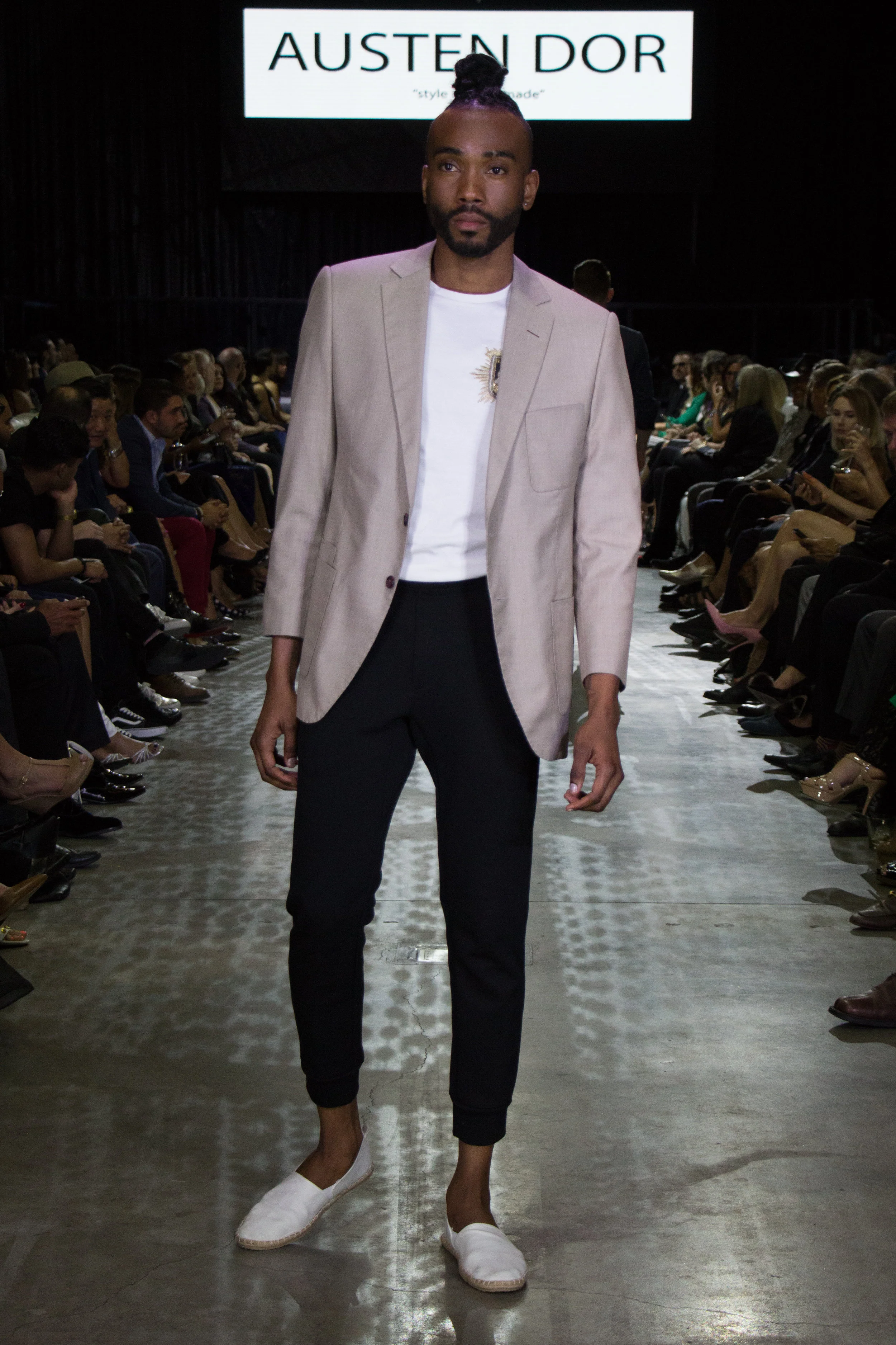 SMC RUNWAY VANESSA KIRALY EDITED DESIGNER SIX 21.jpg
