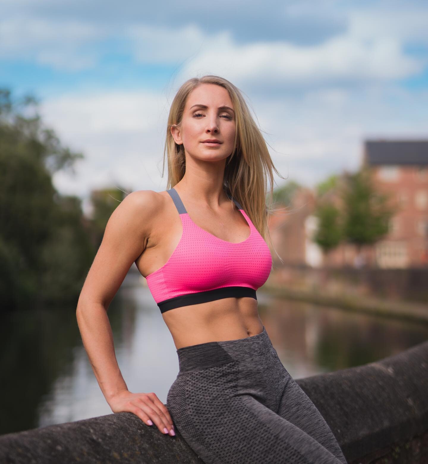 In need of content for your fitness or PT business? Get in touch for arrange a shoot today! Huge discounts on fitness shoots now available!

@theportraitmission @lensminds @uk.portraits @dopeports @london.portraits @weshoothumans @ourportraitsdays @p