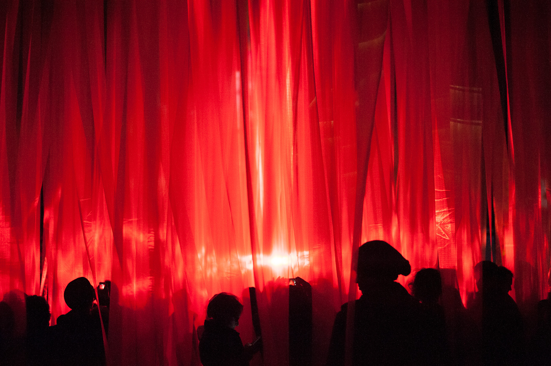 Light Beams Dance_François de Costerd_Illuminus 2014_1.jpg