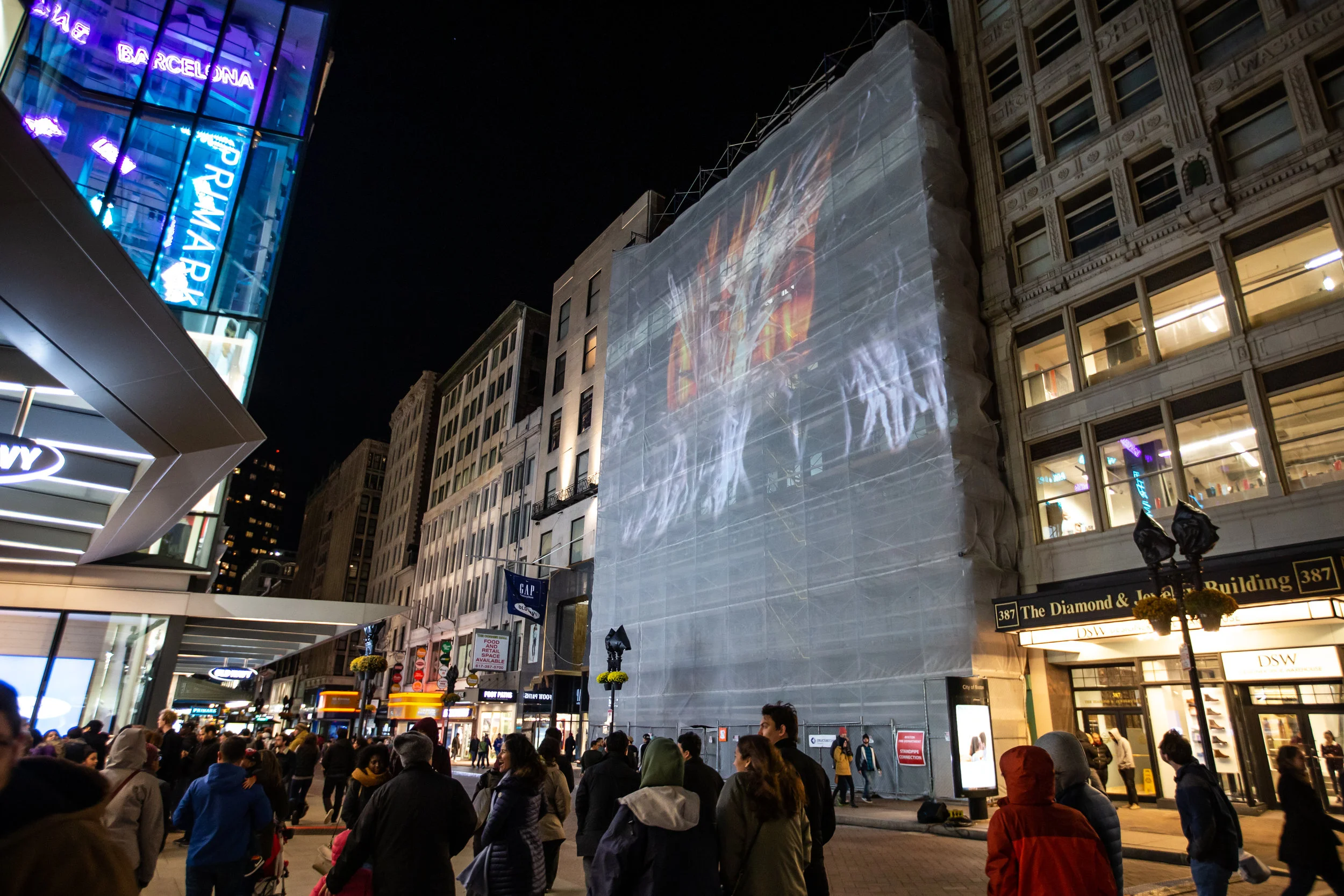 Erlinde_Vanessa Hafenbrädl_Illuminus 2018_Photo by Aram Boghosian_2.jpg