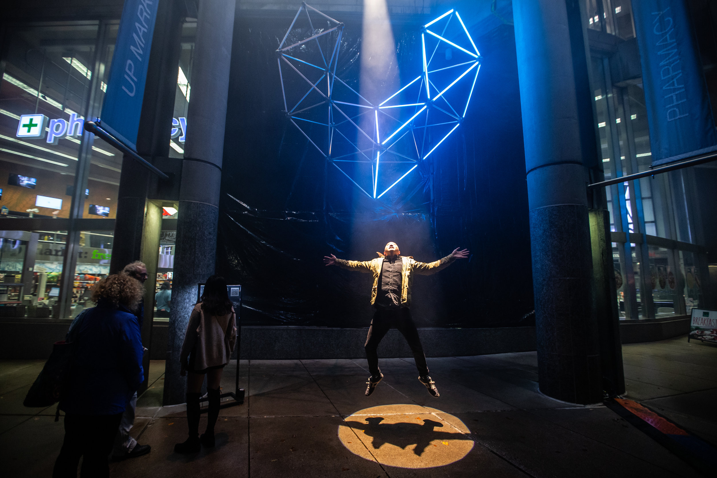 HeartHug_Izobrulo Polylight:Ilya Sobol:Ivan Kabalin_Illuminus 2018_Photo by Aram Boghosian_1.jpg