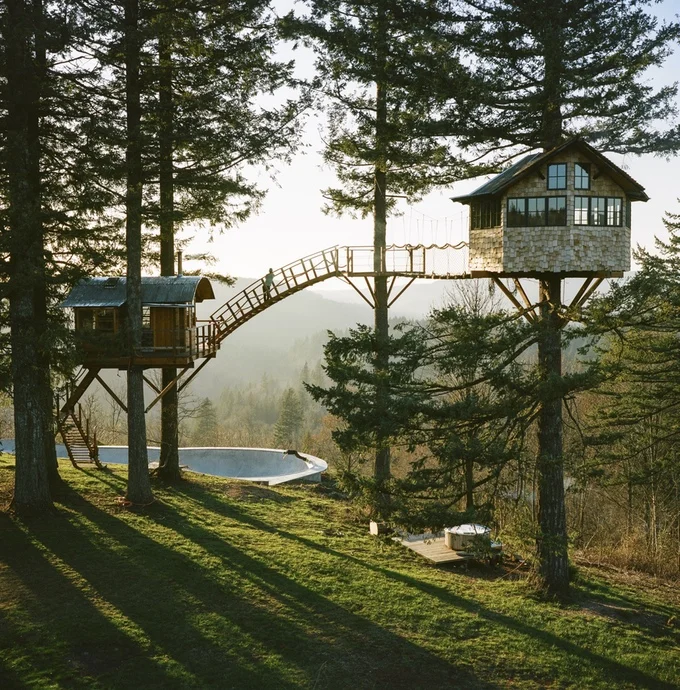 Foster Huntington's Cinder Cone Treehouse