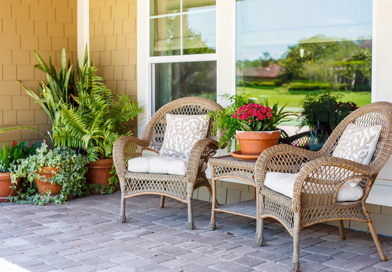 Porch_0205.jpg