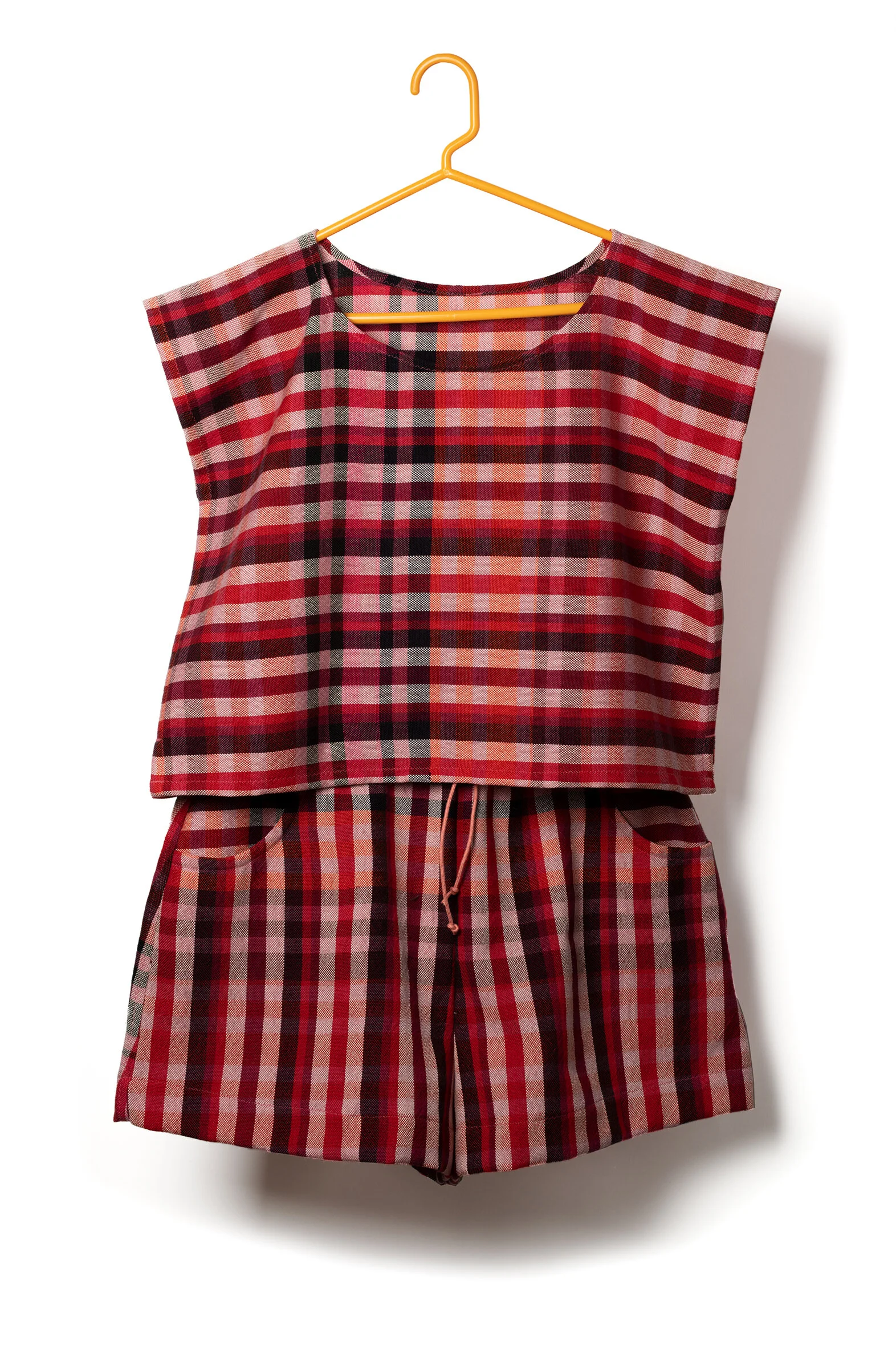 SpicyPlaid outfit.jpg