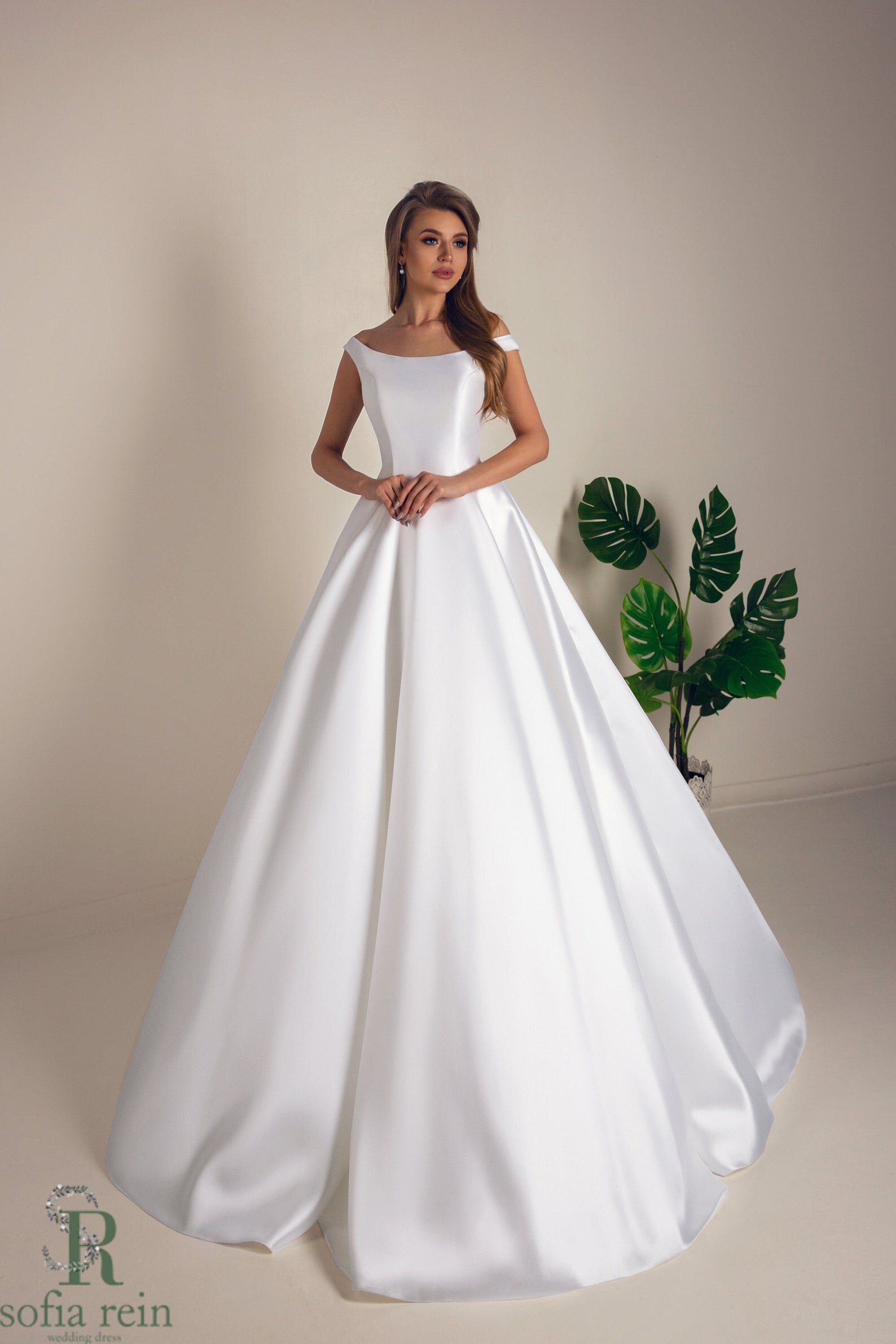 simple wedding dresses under 500