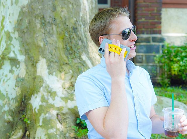 Dude, don’t get your dad another tie for Father’s day. That’s LAME. Get him a #Grip2u case instead! Trust us, you’ll thank us later. #FathersDay #preventthedrop #gettagrip