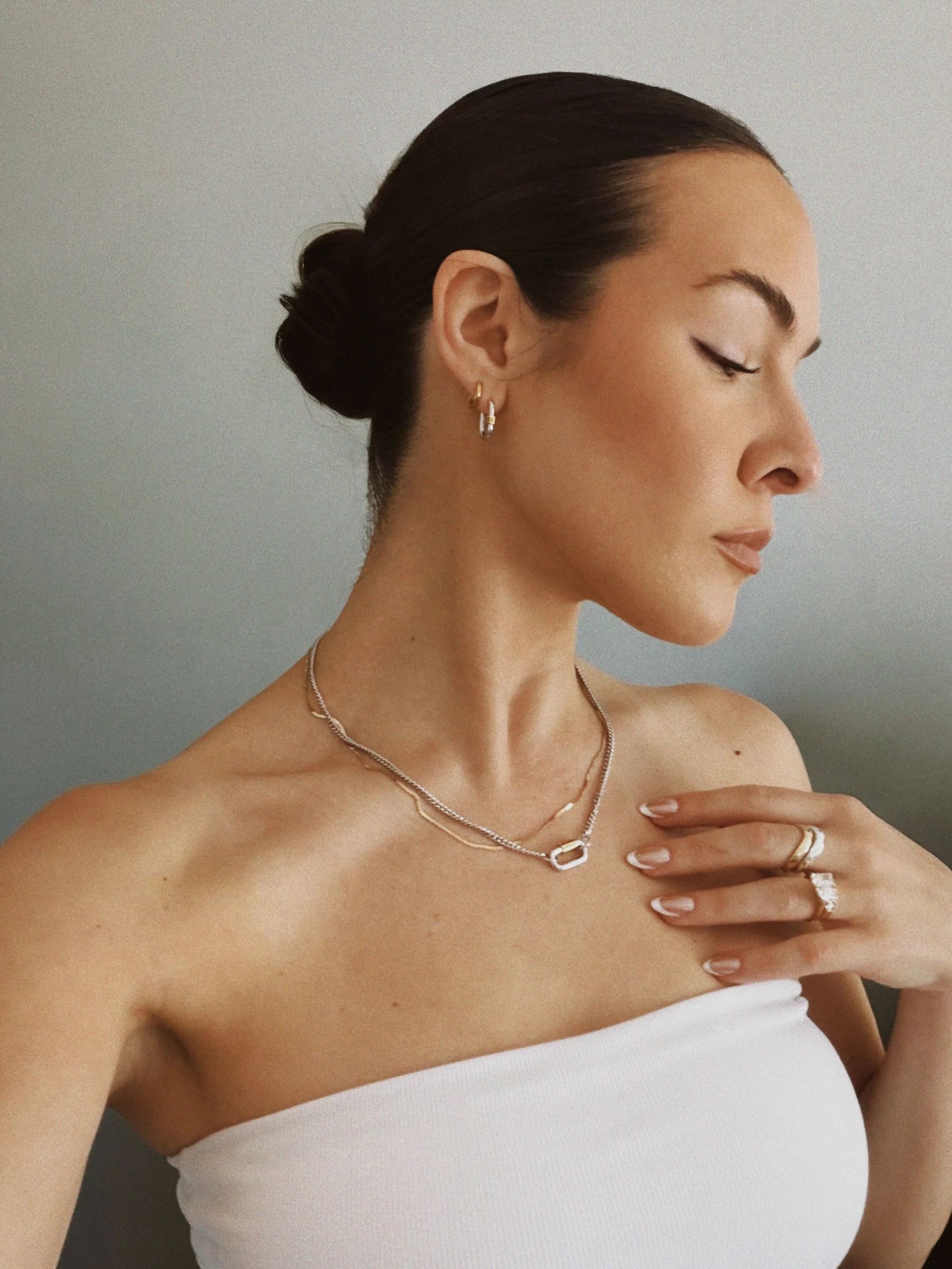 heavy metal enthusiast ⛓️✨

never not layering with @jedorajewelry. use code KATY10 for 10% off your next stack ♡♡