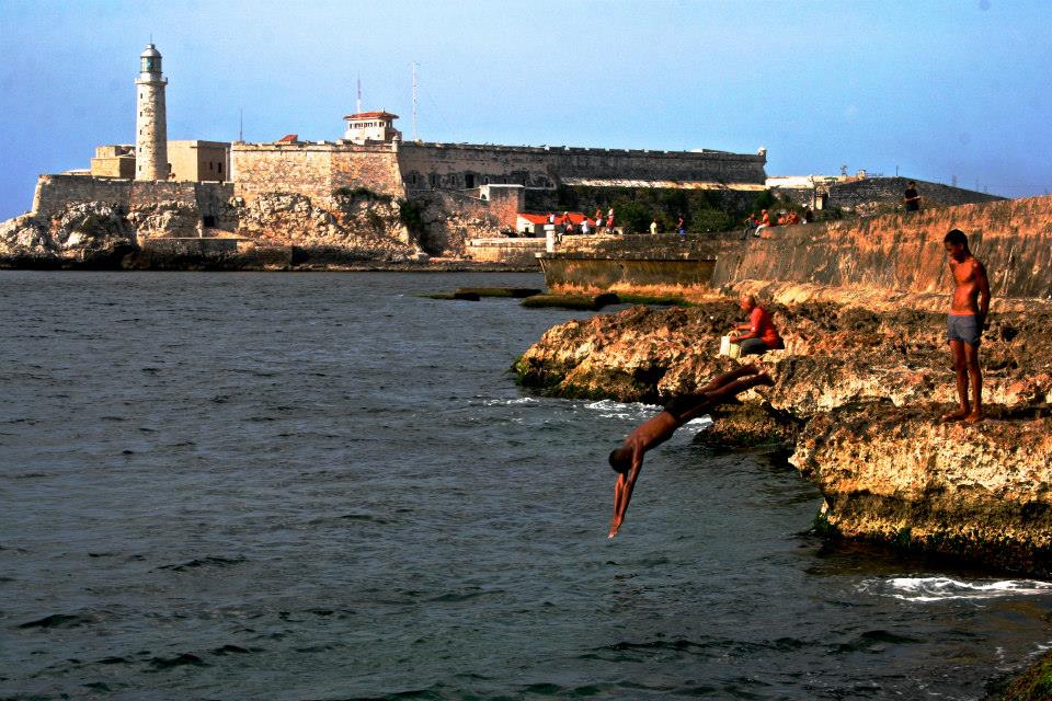 Havana itself does not have sandy beaches, but the limestone cliffs still make for great swimming.
