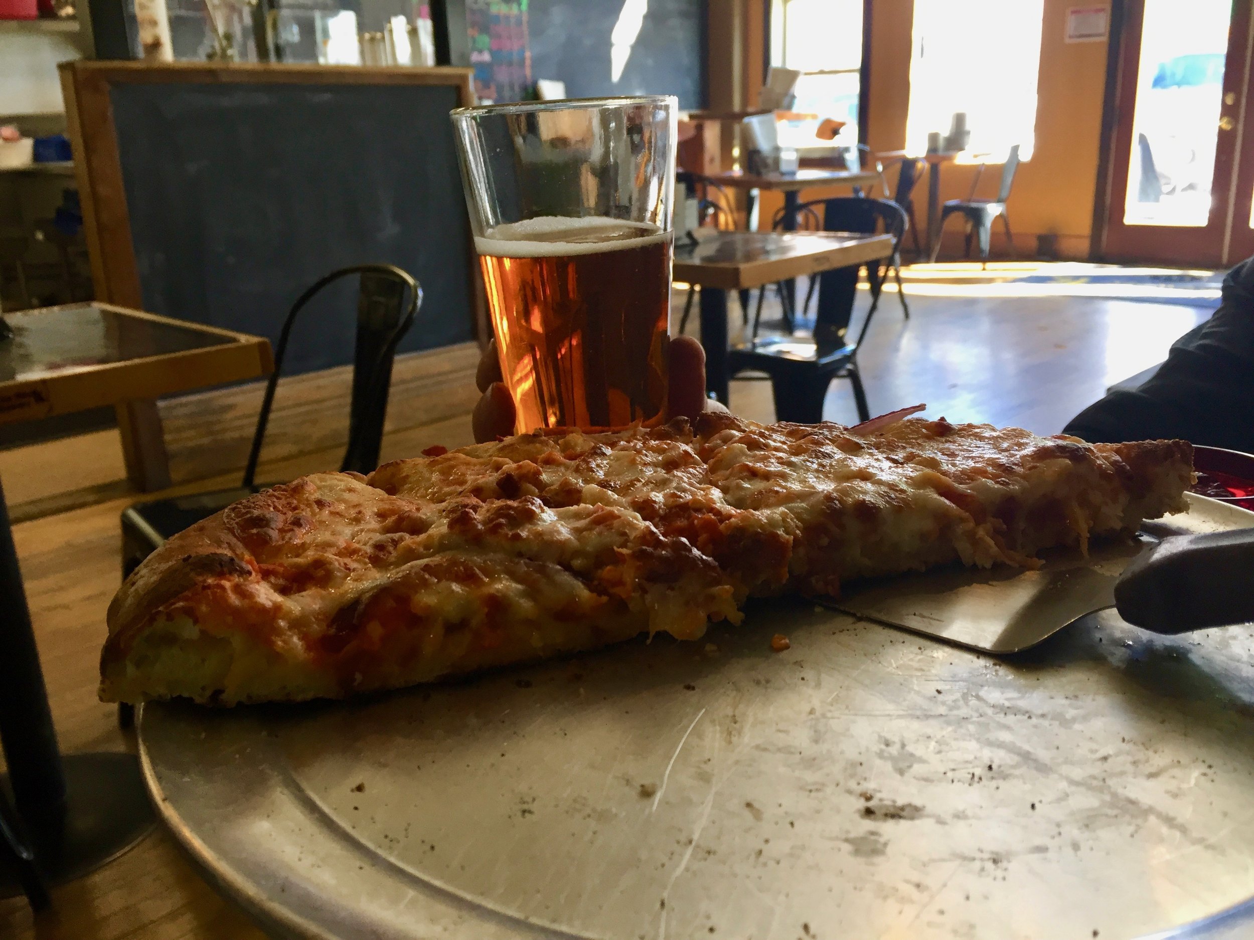 The perfect climber's lunch. Local beer and pizza!