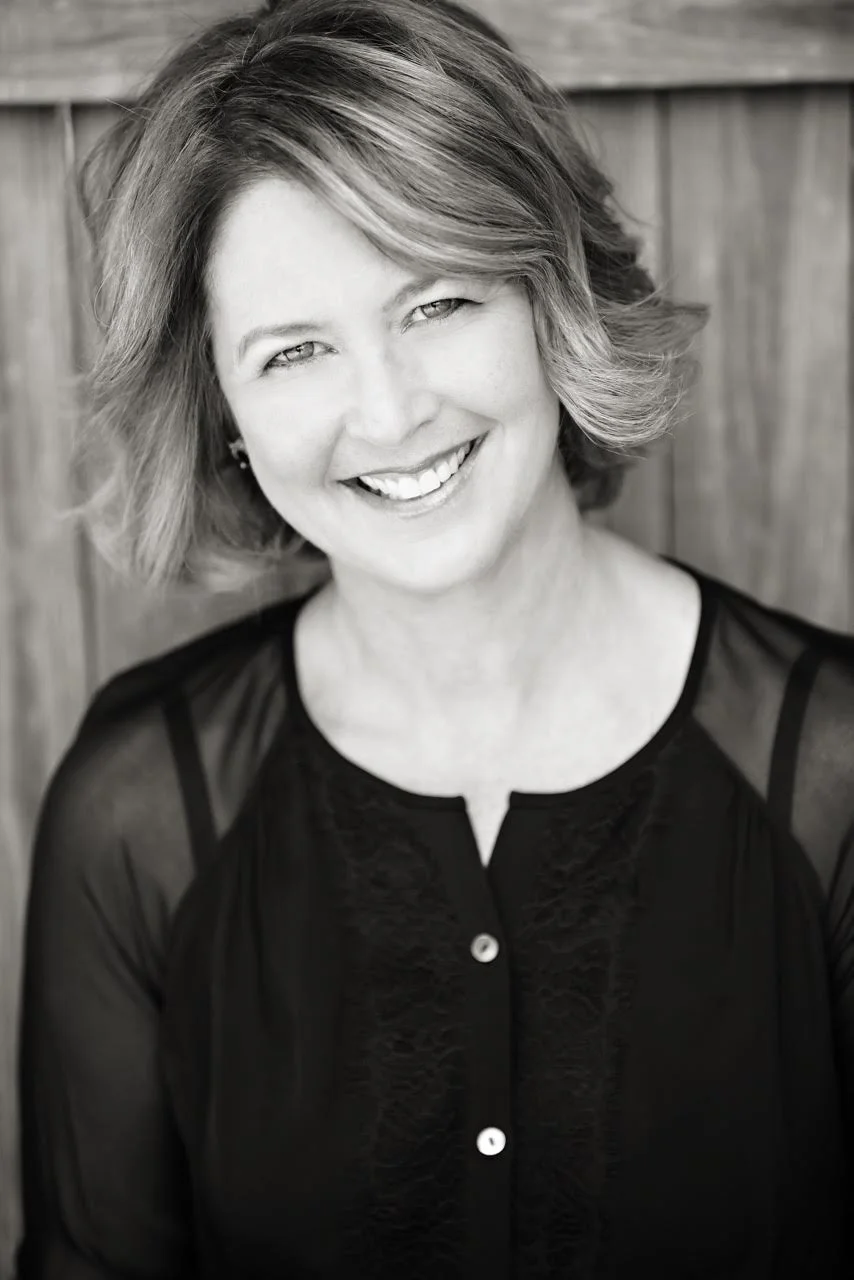 It was an absolute pleasure to work with Anna Jensen. As a client in need of an updated look, she enthusiastically shared her natural flair and love of style when we prepared for a photo shoot. She tended to all details so that I could relax and enjoy the experience. I highly recommend Anna and hope to have another chance to work with her in the future. -AMY QUINN