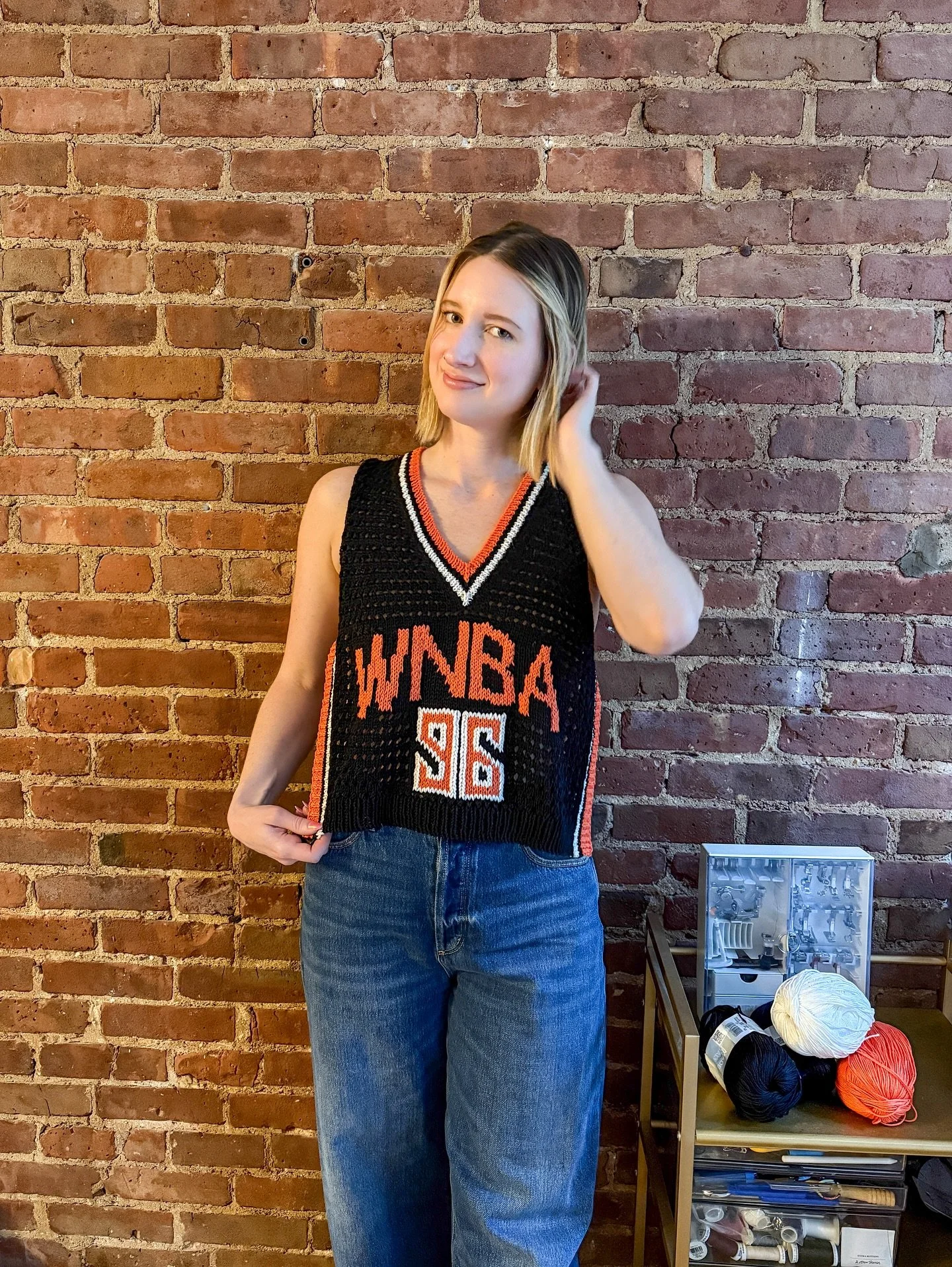 WNBA jersey WIP

Pattern by me!

Yarn is @adriafil_filati_made_in_italy Memphis cotton in black, white, and orange 

#knitting #wnba