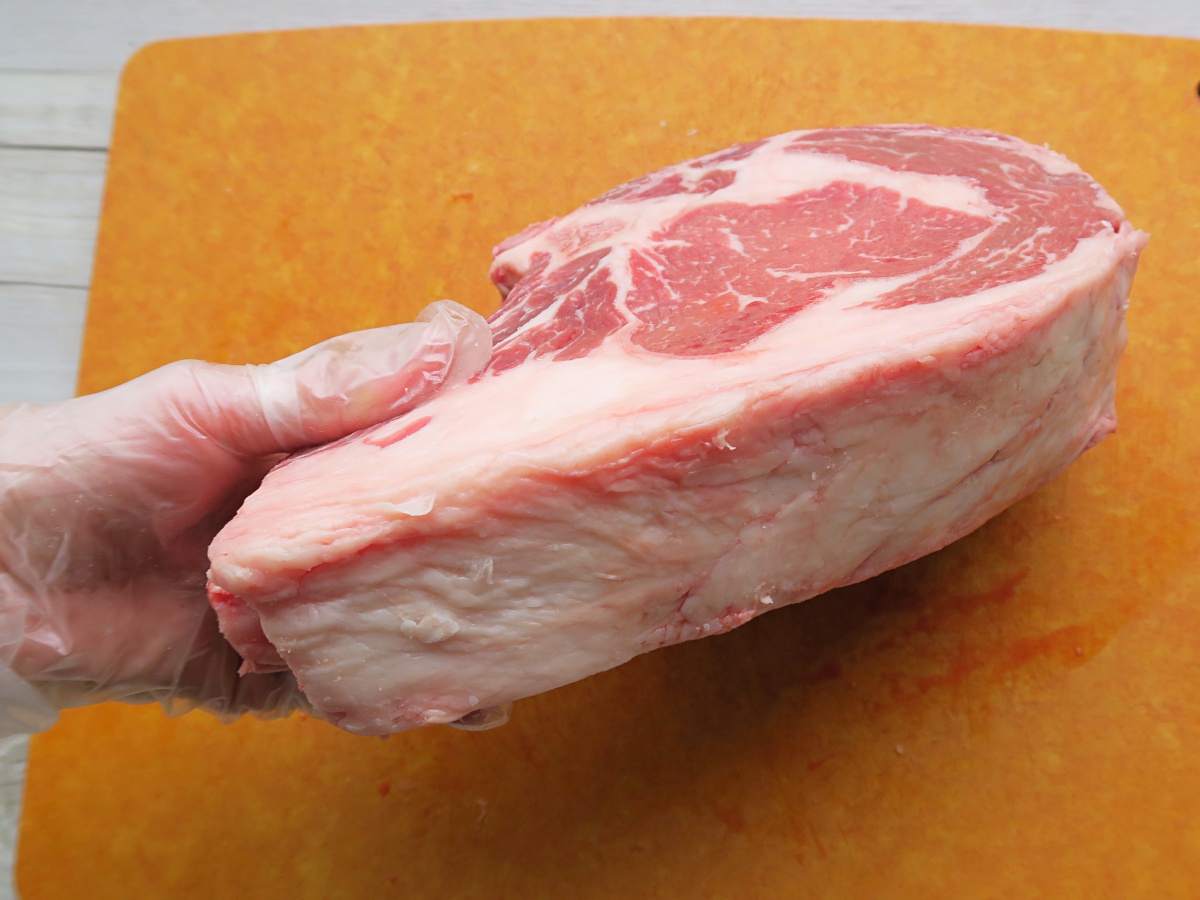 tomahawk-steak-thickness.jpg