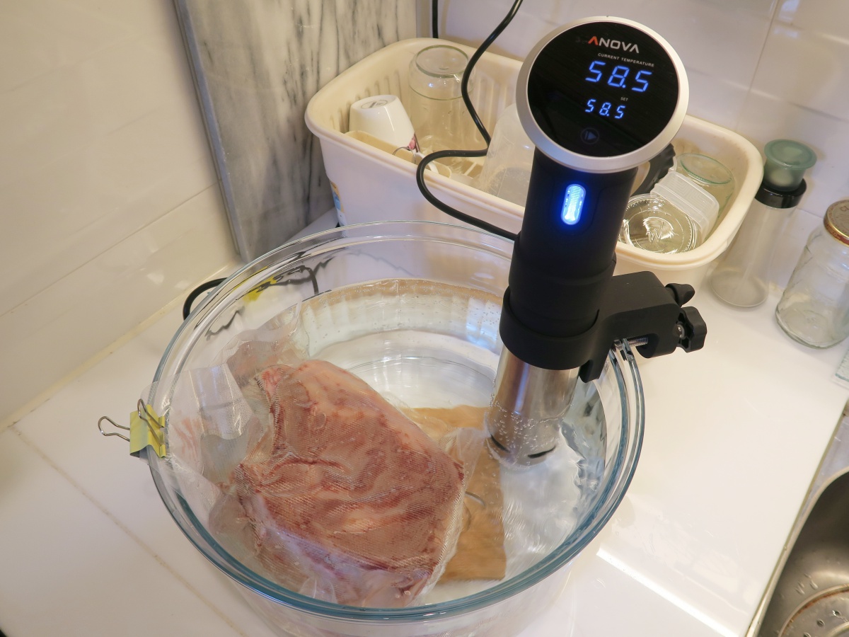 sous-vide-tomahawk-steak-R.jpg