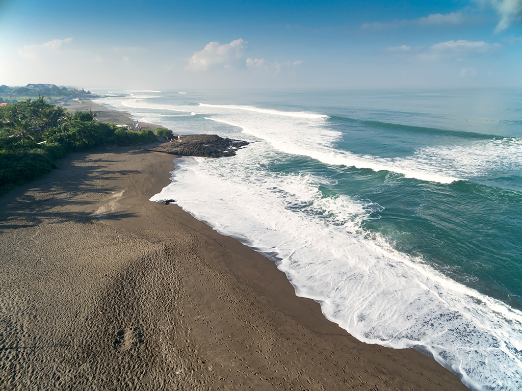 Sungai-Tinggi-Beach-Villa-Beach-and-ocean-in-front-of-the-villa.jpg