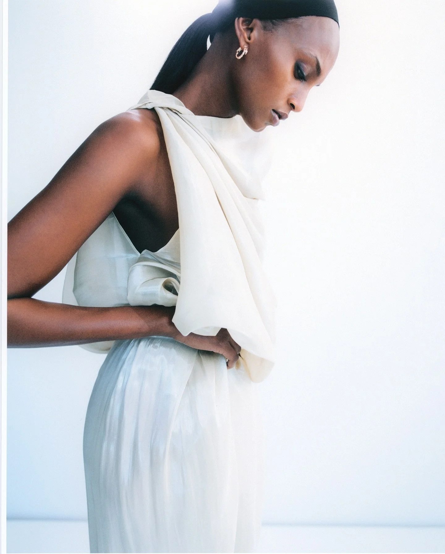 @vogueaustralia october issue @xdyll #❤️&zwj;🩹 @isabellamamas @seanetc @kyye @chantellekemkemian @mauriceokington @roseberystudios @danicaosland @sophiennorton