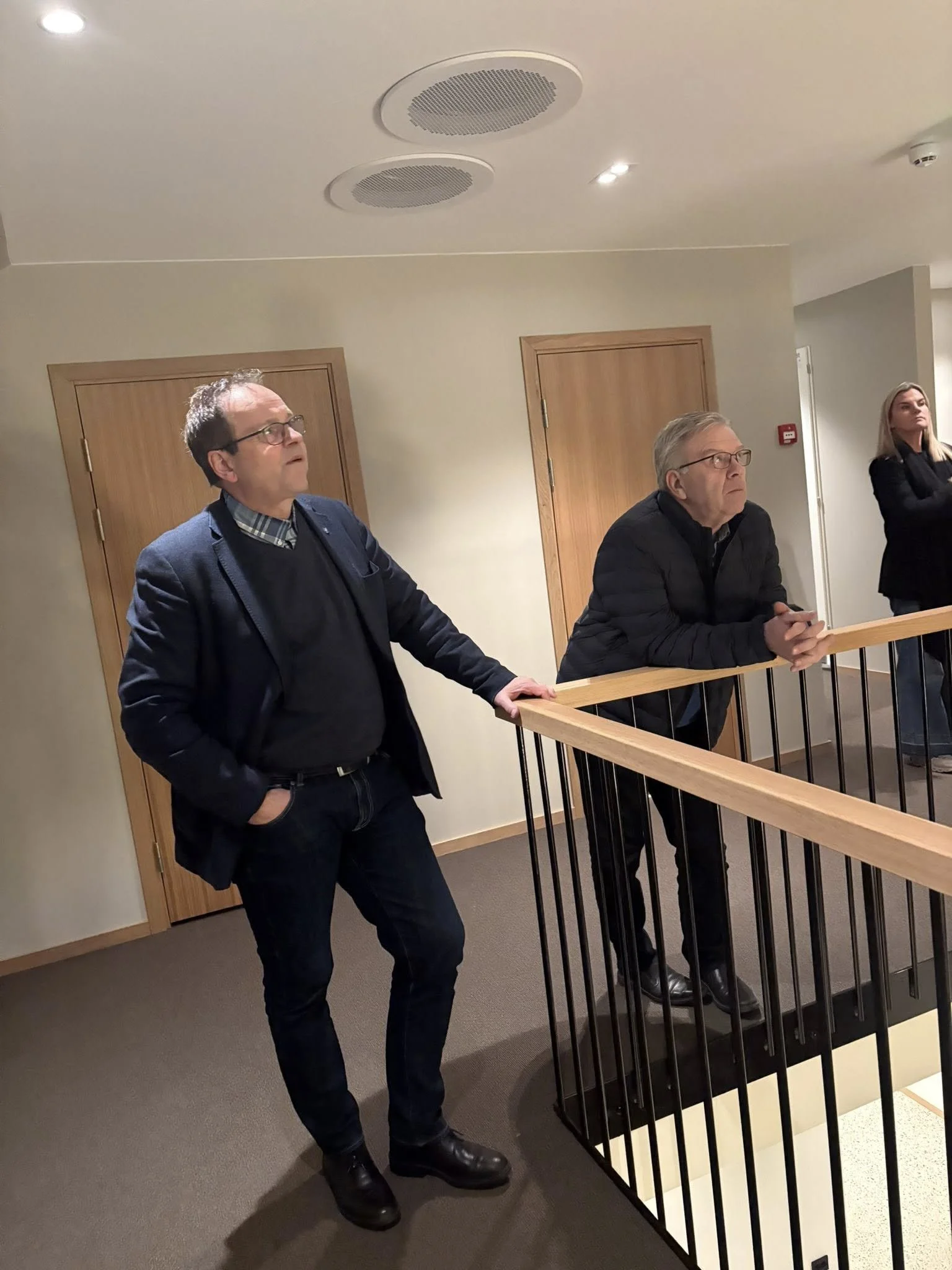 Takk til Oddbjørn og Per som tok imot oss i går😀 Me var  55 stk som var på bedriftsbesøk på Laland. Det var jillt og høyre historien deiras, og ikkje minst få omvisning i dei nye lokala..jpg