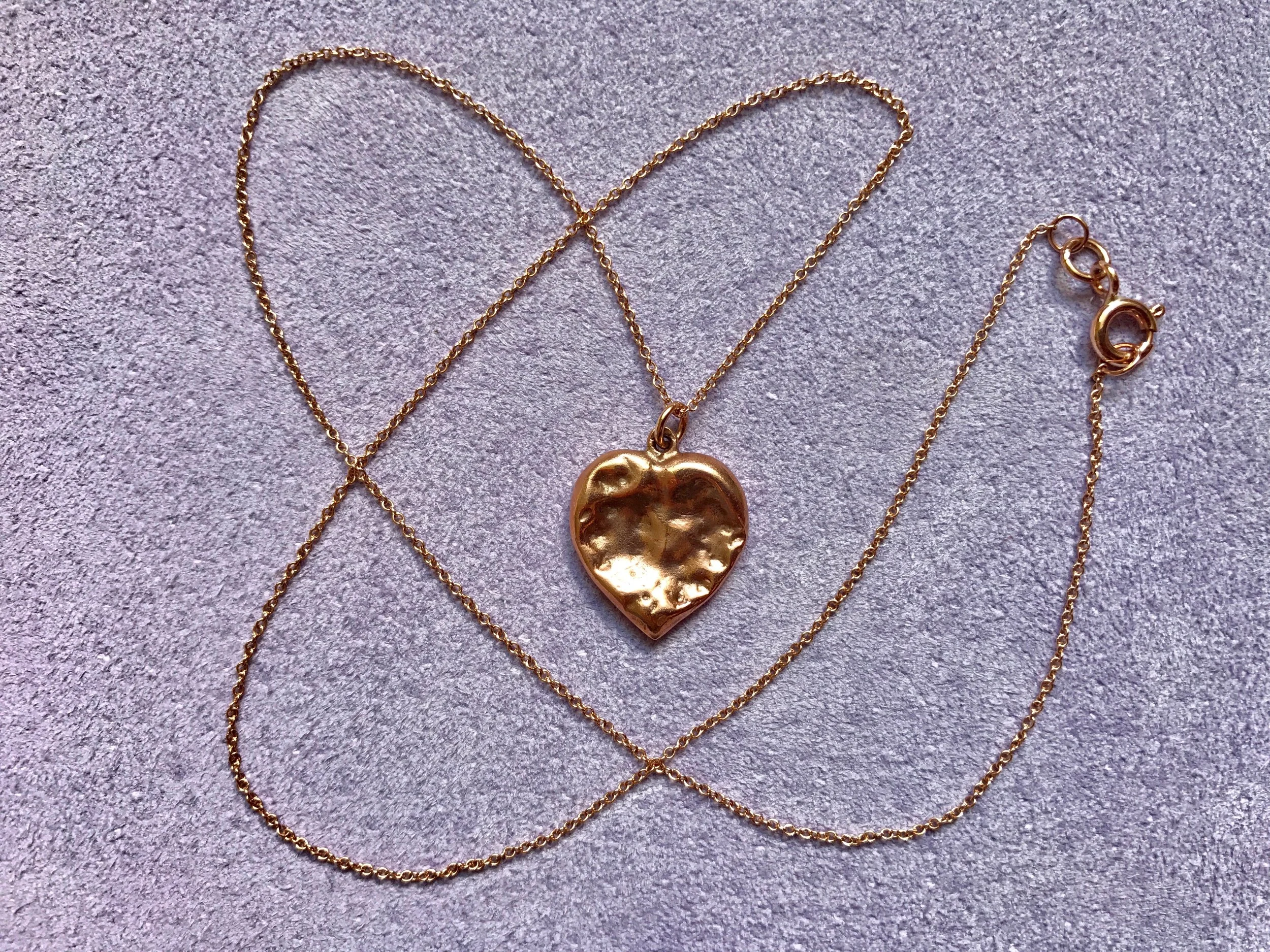 ROSE GOLD CHEWED HEART PENDANT NECKLACE