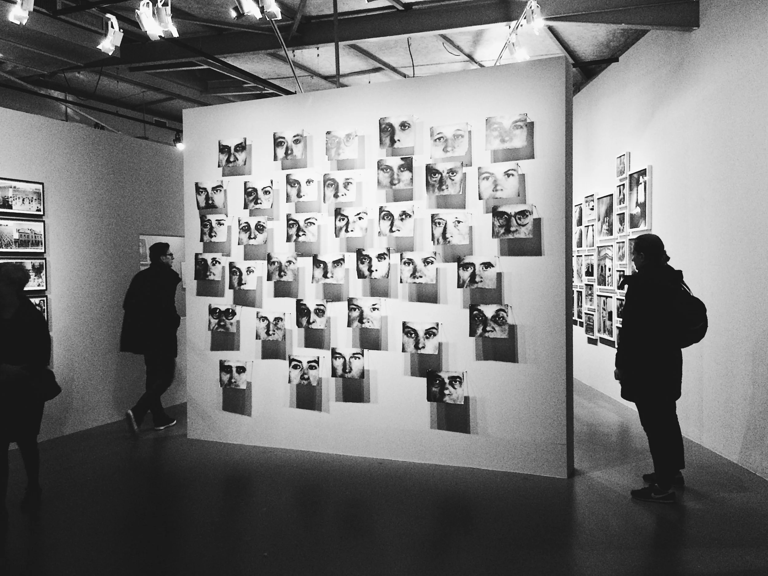 Christian Boltanski : Resistors (1994)