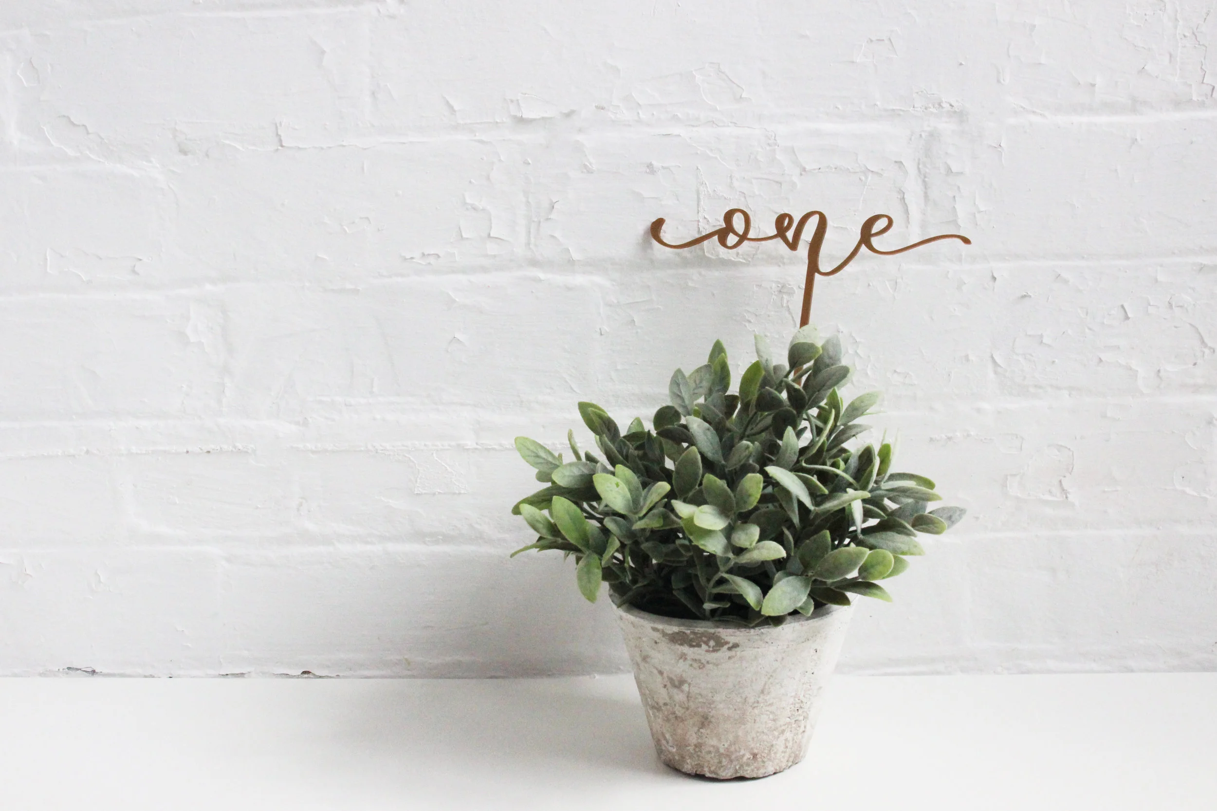laser cut, wooden, gold, silver, modern calligraphy wedding stationery, table numbers and table name