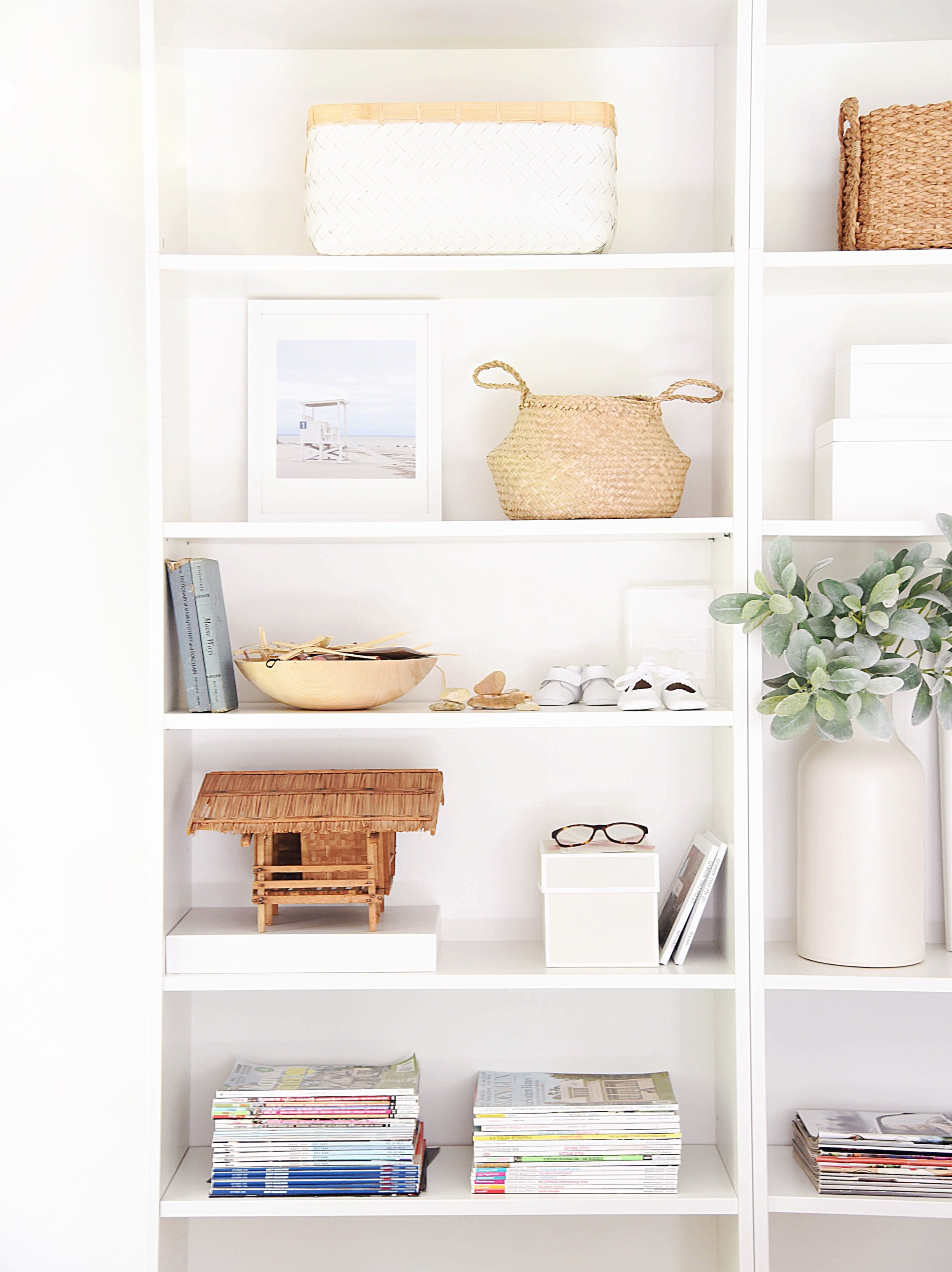 BOOKSHELF STYLING  11 TIPS & TRICKS FOR WHAT TO DISPLAY AND HOW TO STYLE  IT — iron & twine