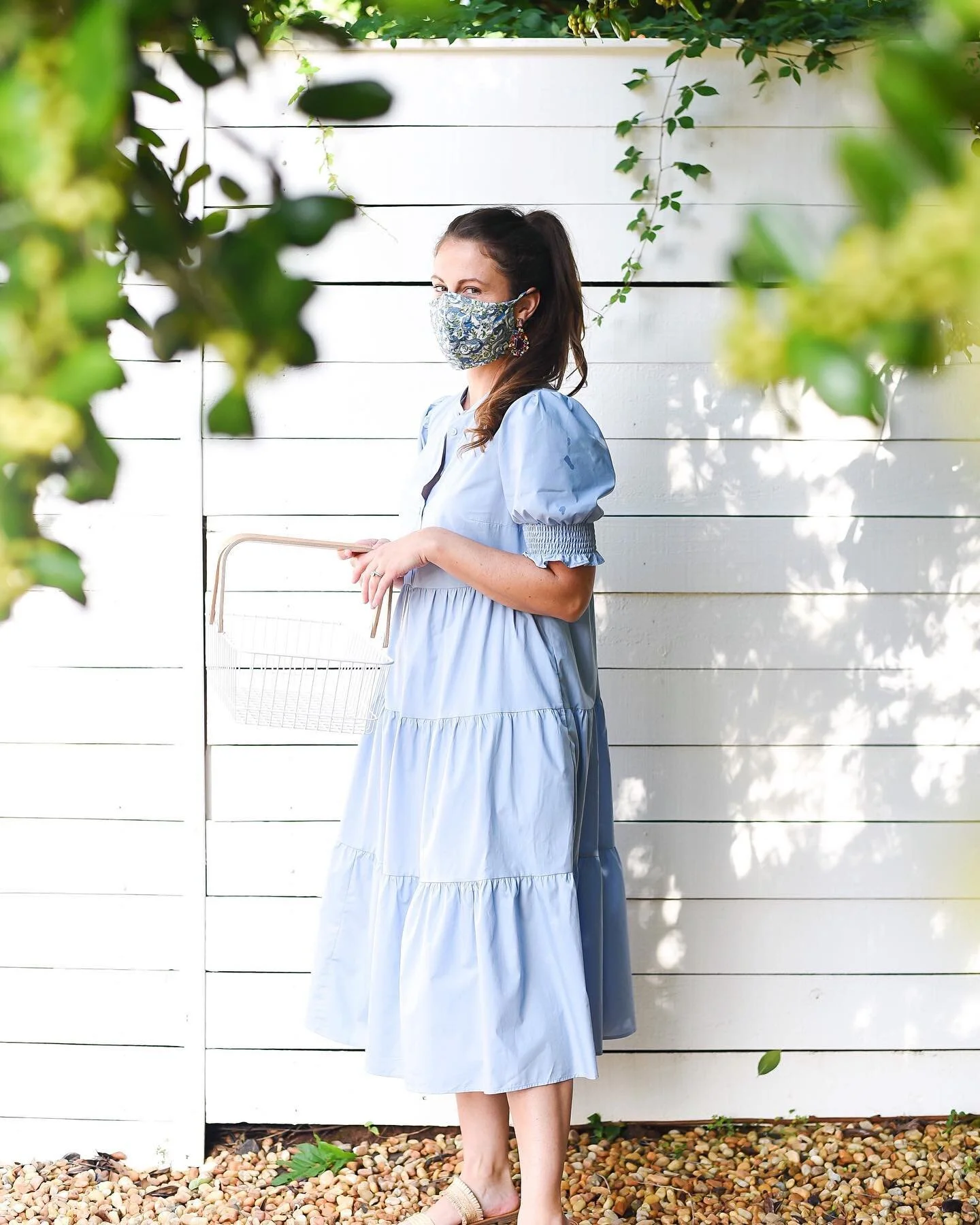 To market to market!  Dress...basket...mask...check!  These past 6 months sure look different, but that hasn&rsquo;t take away the joy of meal prep &amp; planning 🤗. Yesterday in stories I re-shared how earlier this year I cut our food budget in hal