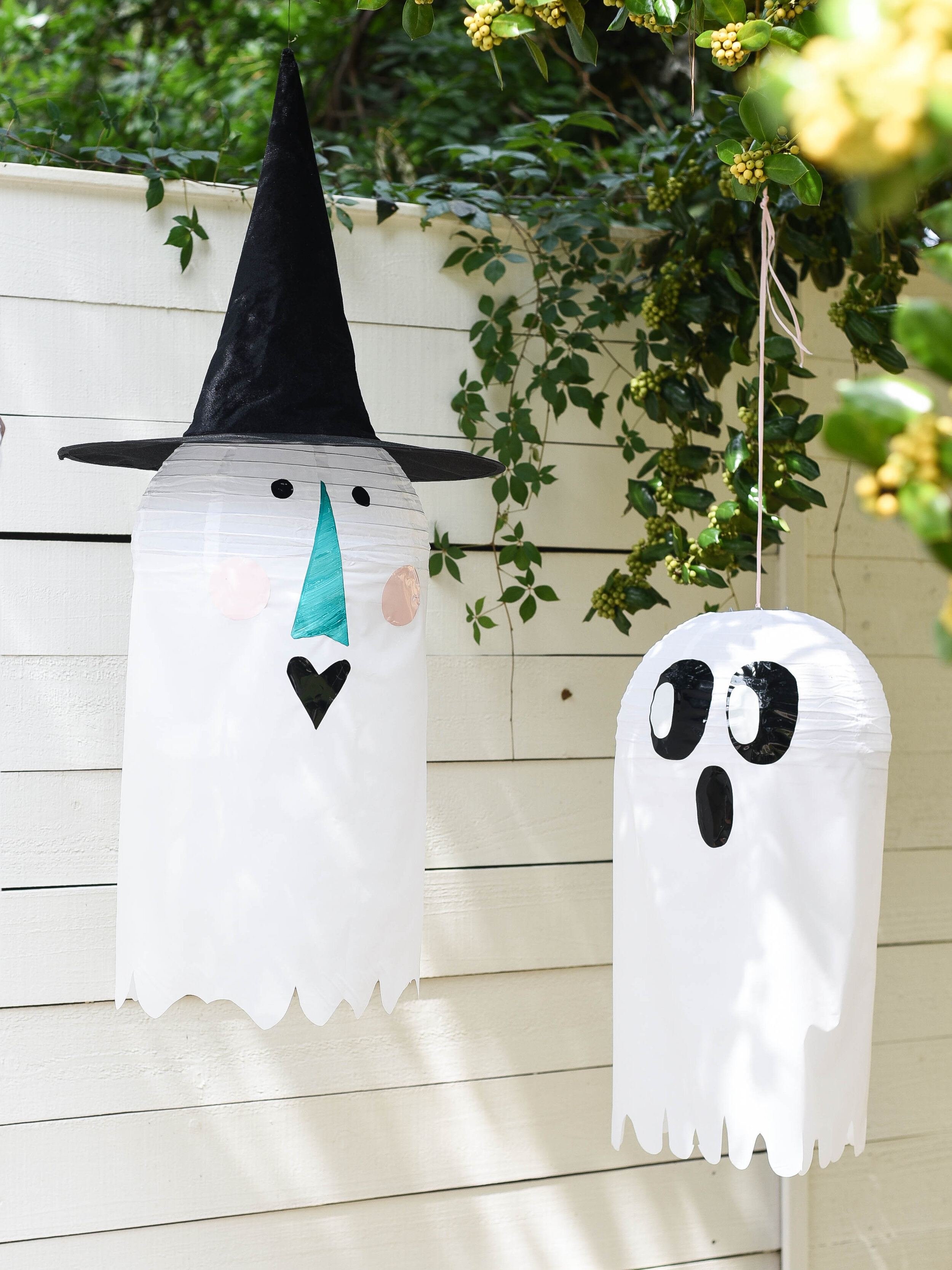 Halloween Ghosts Iron Twine