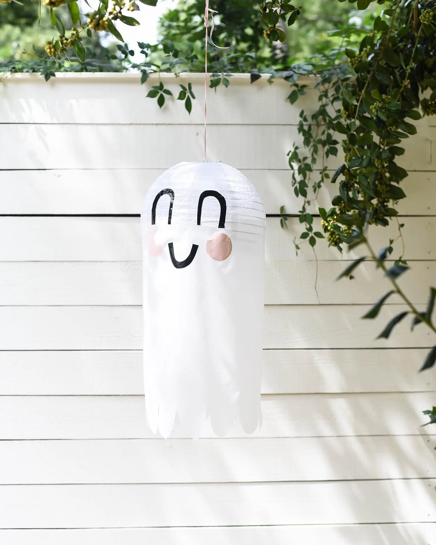 Team Spooky or Team Fun?! After sharing a peek of these in stories so many of you asked where we got them...Now on the blog the easy and fun How To!  The hardest part deciding what faces you&rsquo;ll grace these guys with!  I promise these silly outd